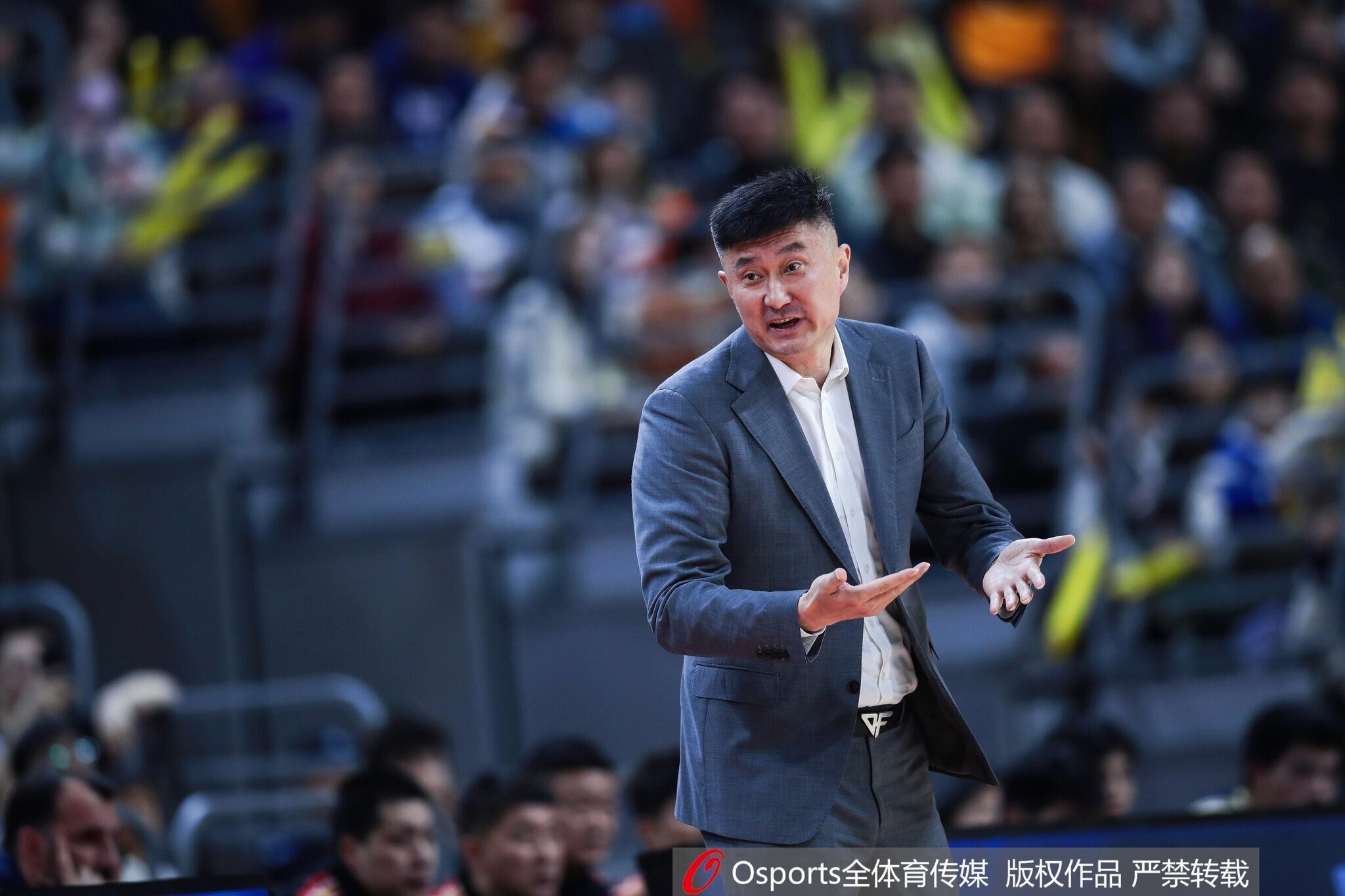 NBA直播-媒体人谈杜锋等麦考尔回归：球员3个月不打球 还幻想他拯救世界？